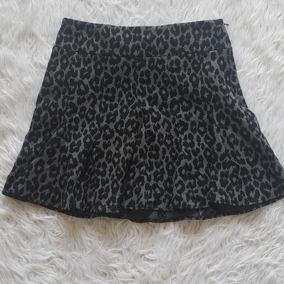 Ann Taylor animal print miniskirt - Picture 1 of 6
